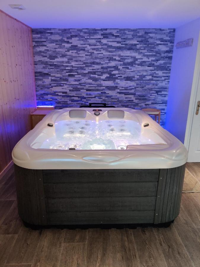 Suite Eden Avec Jacuzzi Prive Шомон Екстериор снимка